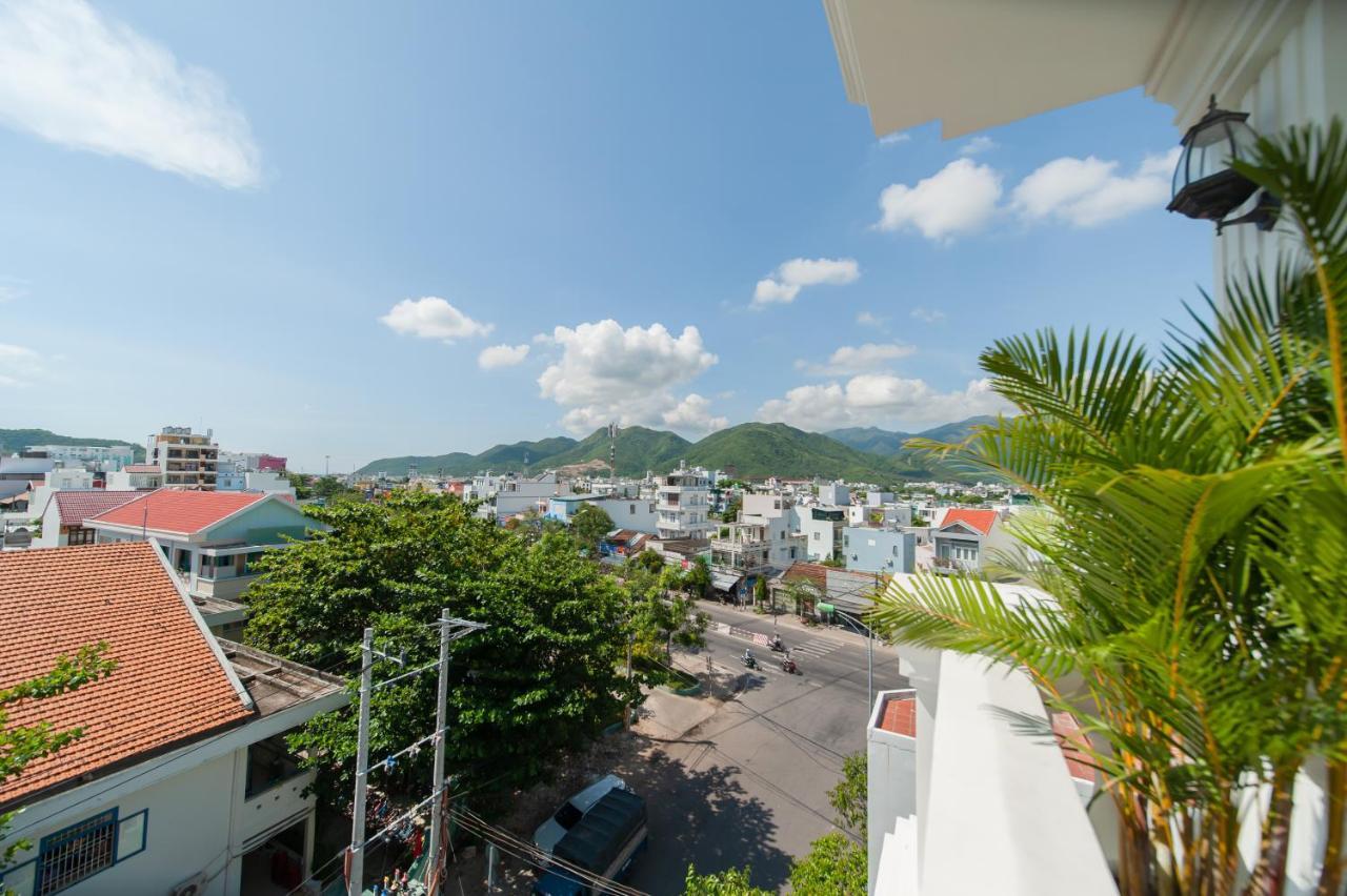 Uy Duong Hotel & Apartment - Nha Trang Exteriör bild